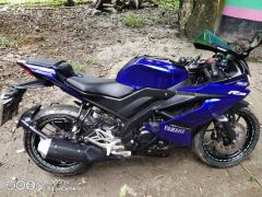 YAMAHA R15 V3